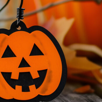 Intra απο ξύλο plywood 3mm-4mm πάχος - Πακέτο υ κομμένων αποκριάτικων σκουλαρίκια  Δίασταση 3x3 cm INTRAFABR-100957713 - Image 6