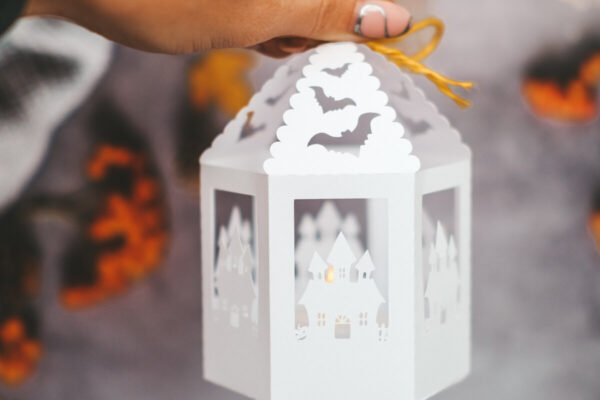 1758512191_Halloween-lantern-SVG-Graphics-107459320-1-1