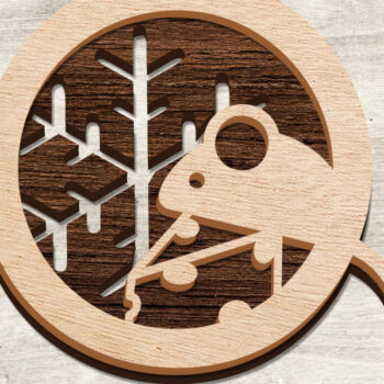 Intra απο ξύλο plywood Χρώμα wenge 3mm-4mm πάχος - Χριστουγεννιάτικο δέντρο μπιχλιμπίδι με ένα ποντίκι Δίασταση 15x15 cm INTRAFABR-101525325 - Image 1