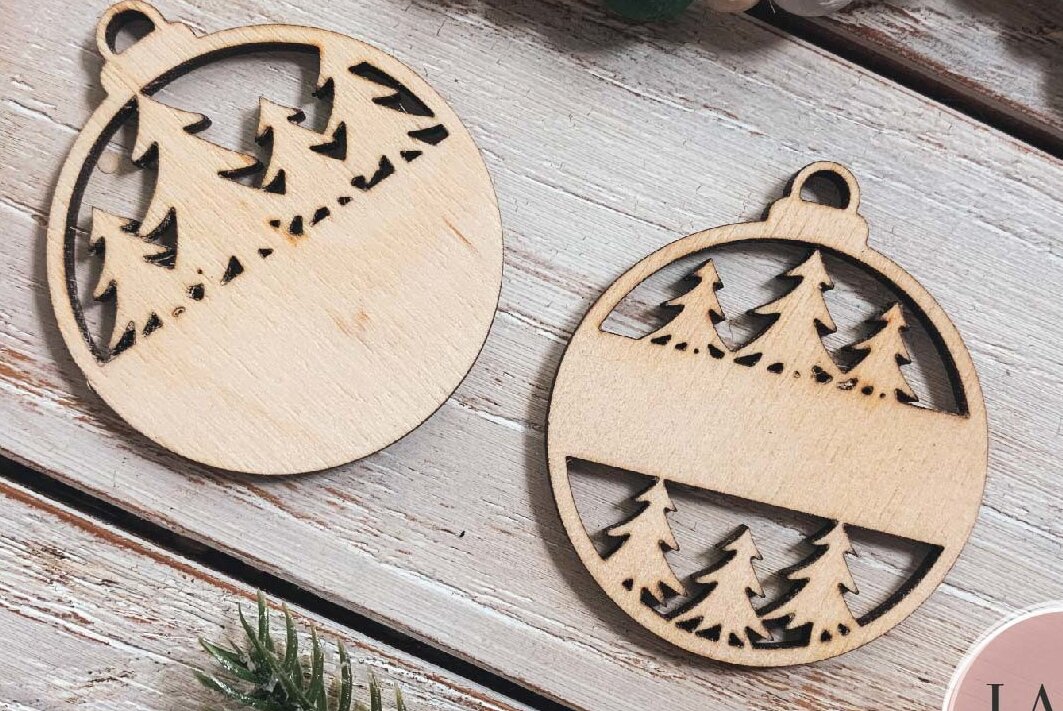 Intra απο ξύλο plywood  Χρώμα wenge 3mm-4mm πάχος - με λέιζερ μονόγραμμα χριστουγεννιάτικου δέντρου Δίασταση 6x6 cm INTRAFABR-107174824