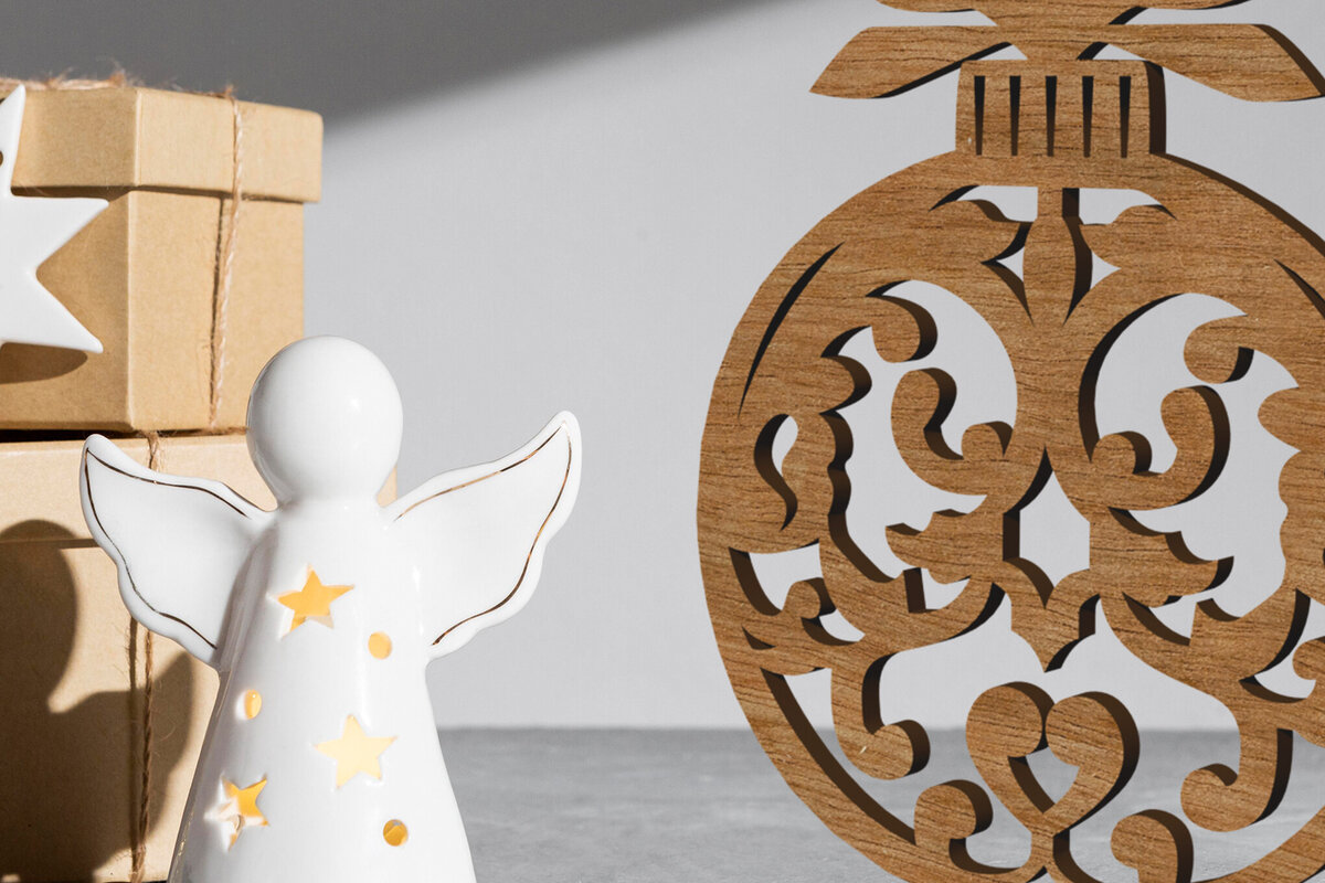 Intra απο ξύλο plywood  Χρώμα wenge 3mm-4mm πάχος - Χριστουγεννιάτικο δέντρο διακοσμημένη μπάλα Δίασταση 3x3 cm INTRAFABR-32406392