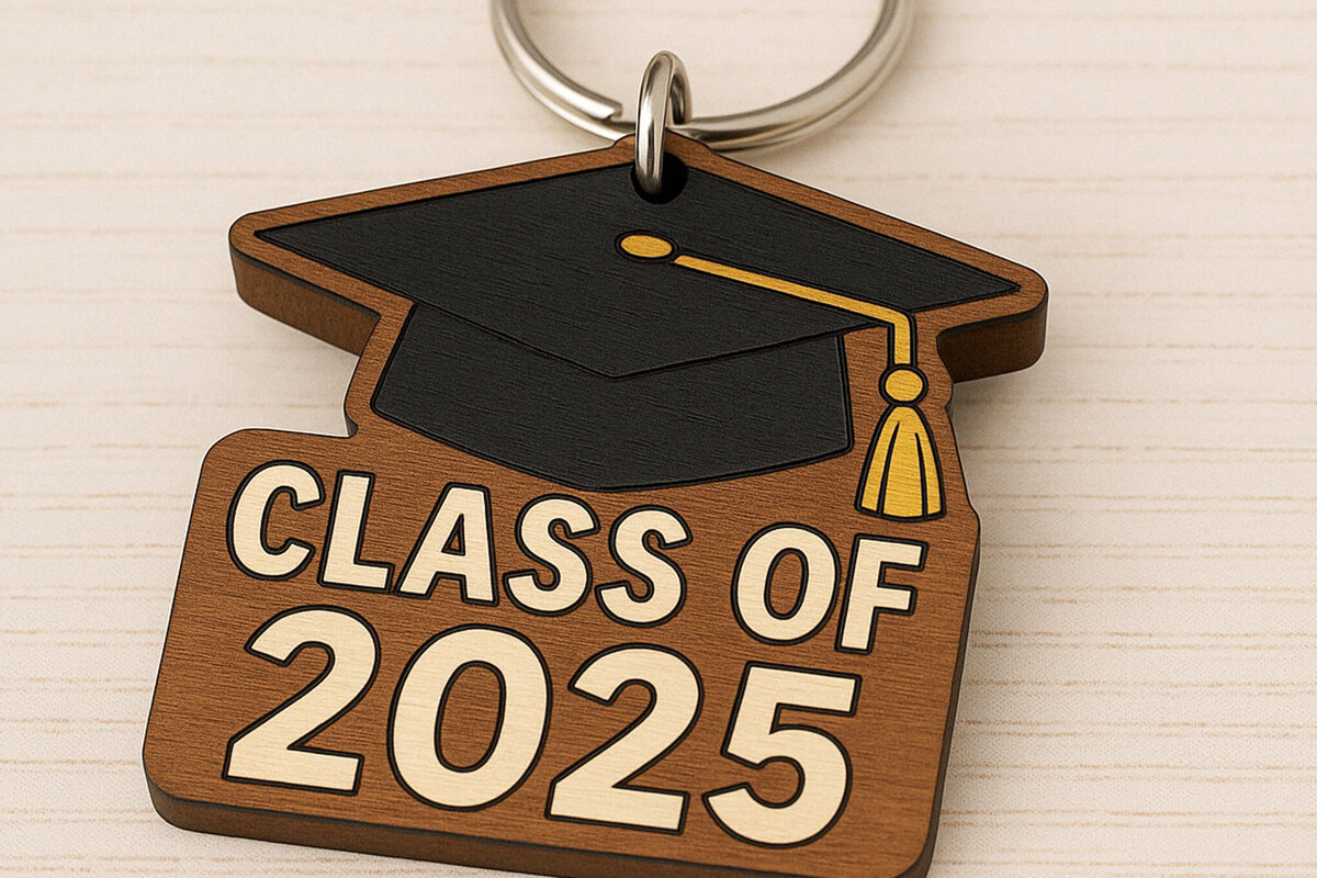 Intra απο ξύλο plywood  Χρώμα wenge 3mm-4mm πάχος - Μπρελόκ Class of 2025 Graduation Keychain Δίασταση 4x4 cm INTRAFABR-26396191