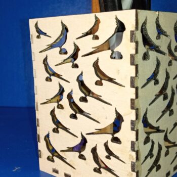 Intra απο ξύλο plywood  Χρώμα wenge 3mm-4mm πάχος - Στυλοθήκη Cockatiel, Σταθερή. Δίασταση 3x4 cm INTRAFABR-102537078 - Image 1