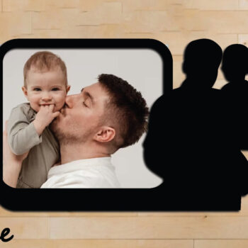 Intra απο ξύλο plywood  Χρώμα wenge 3mm-4mm πάχος - κοπής με λέιζερ με κορνίζα μπαμπά και παιδιού Δίασταση 20x25 cm INTRAFABR-85537299 - Image 1