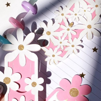 Intra απο ξύλο plywood  Χρώμα wenge 3mm-4mm πάχος - Μαργαρίτες Book Marks Δίασταση 30x20 cm INTRAFABR-107429841 - Image 1