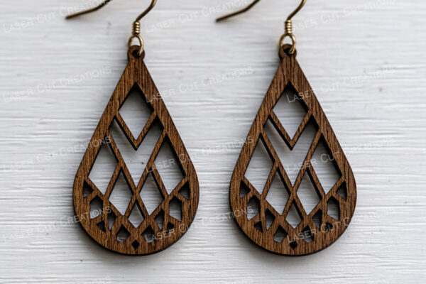 1758705095_Diamond-Lattice-Teardrop-Earrings-SVG-Laser-Cutting-124957776-1-1