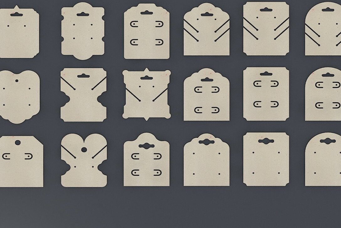 Intra απο ξύλο plywood  Χρώμα wenge 3mm-4mm πάχος - Στήριγμα για σκουλαρίκι, επίδειξης κοσμημάτων Δίασταση 3x3 cm INTRAFABR-77247631