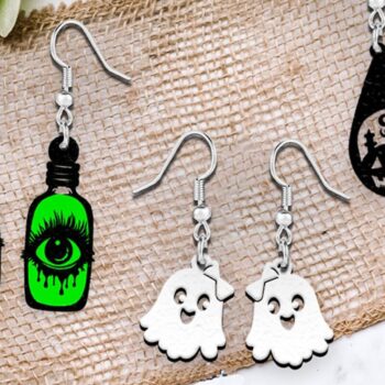 Intra απο ξύλο plywood Χρώμα wenge 3mm-4mm πάχος - Σκουλαρίκια . Σκουλαρίκια απόκριες. Δίασταση 3x3 cm INTRAFABR-92486046 - Image 1