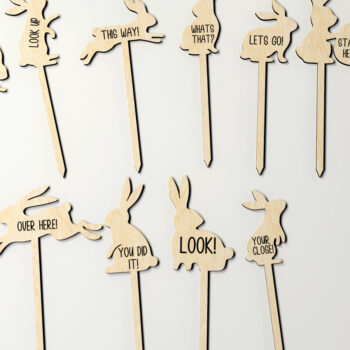 Intra απο ξύλο plywood  Χρώμα wenge 3mm-4mm πάχος - Easter Bunny Hunt - κοπής με λέιζερ Δίασταση 15x15 cm INTRAFABR-70103617 - Image 1