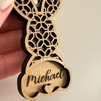 Intra απο ξύλο plywood  Χρώμα wenge 3mm-4mm πάχος - Πρότυπο ετικέτας ονόματος πασχαλινό λαγουδάκι Δίασταση 4x7 cm INTRAFABR-95251973 - Image 4