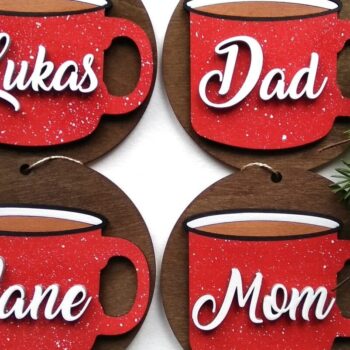 Intra απο ξύλο plywood  Χρώμα wenge 3mm-4mm πάχος - Οικογενειακό Χριστουγεννιάτικο Στολίδι Δίασταση 6x6 cm INTRAFABR-118350489 - Image 1