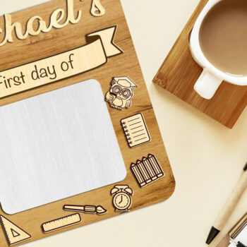 Intra απο ξύλο plywood Χρώμα wenge 3mm-4mm πάχος - Πρότυπο κοπής σχολικής πινακίδας "Πρώτη μέρα". Δίασταση 12x12 cm INTRAFABR-100440596 - Image 2