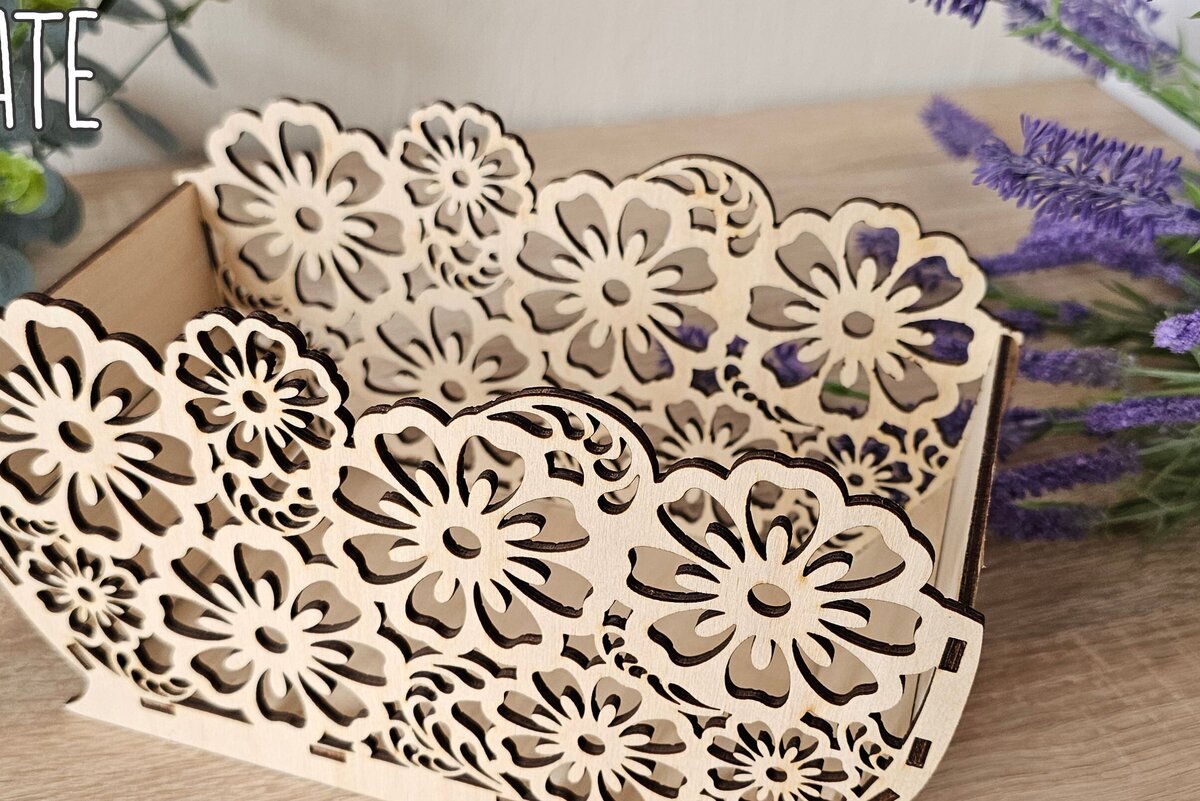 Intra απο ξύλο plywood  Χρώμα wenge 3mm-4mm πάχος - Καλάθι δώρων με λουλούδια , Καλάθι κοπής με λέιζερ Δίασταση 15x15 cm INTRAFABR-120311879