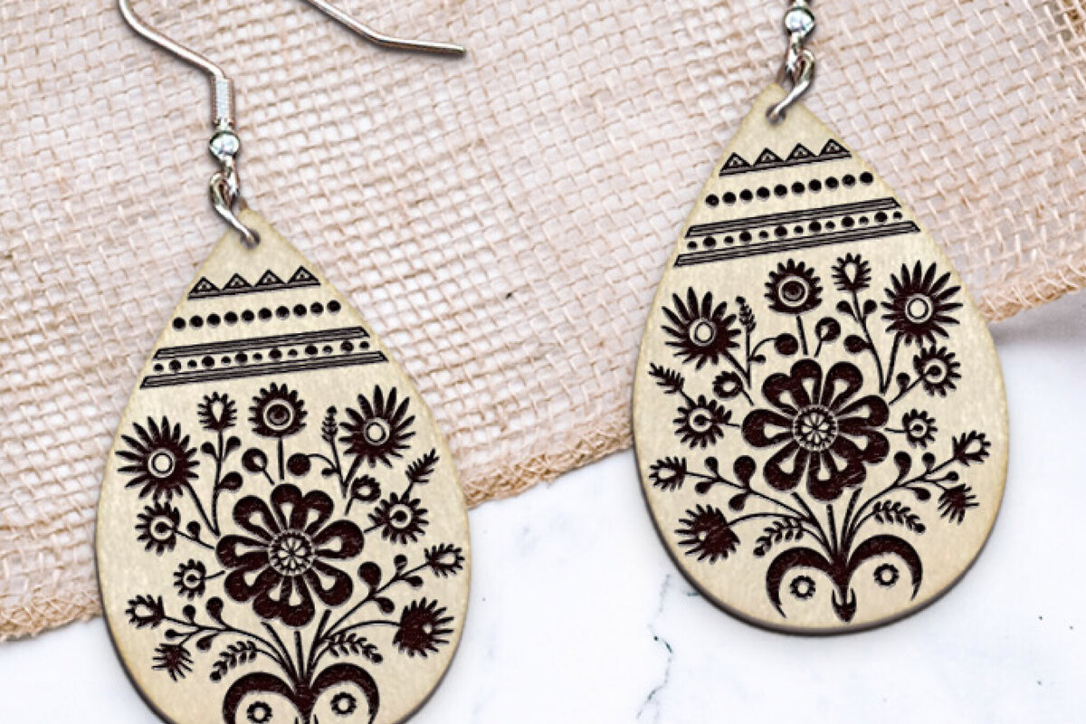 Intra απο ξύλο plywood  Χρώμα wenge 3mm-4mm πάχος - Σκουλαρίκια Boho Flower . Δίασταση 3x3 cm INTRAFABR-116783073