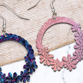 Intra απο ξύλο plywood Χρώμα wenge 3mm-4mm πάχος - Σκουλαρίκια με λουλούδια . Σκουλαρίκια Boho Δίασταση 3x3 cm INTRAFABR-24714113 - Image 1