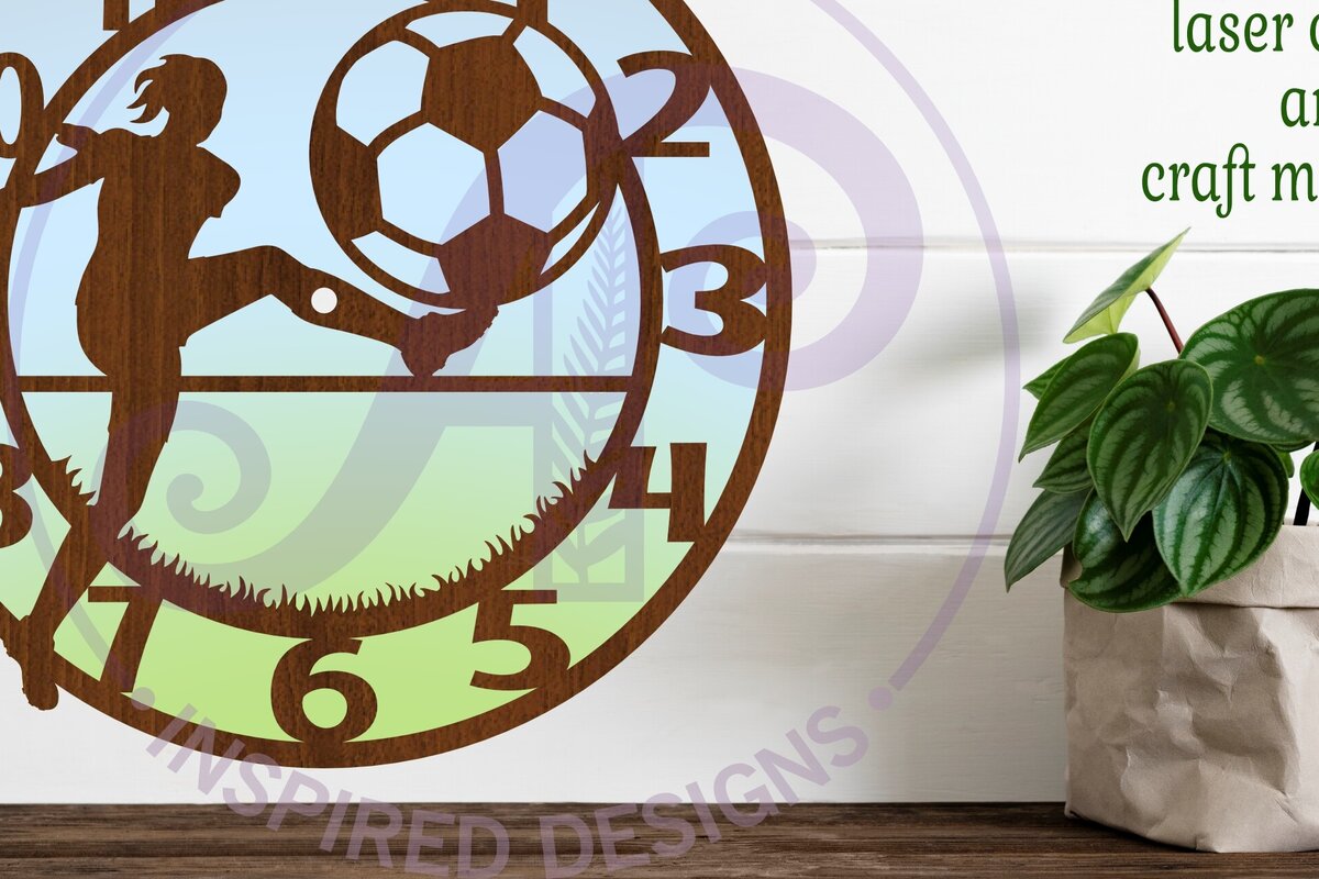 Intra απο ξύλο plywood  Χρώμα wenge 3mm-4mm πάχος - Ποδοσφαιριστής Γυναίκα Παίκτρια Ρολόι Τοίχου Λέιζερ Δίασταση 30x20 cm INTRAFABR-41878752
