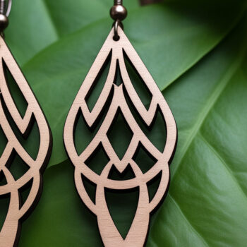 Intra απο ξύλο plywood  Χρώμα wenge 3mm-4mm πάχος - Γεωμετρικό πρότυπο ξύλινο σκουλαρίκι Δίασταση 3x3 cm INTRAFABR-98182768 - Image 1