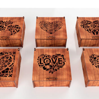 Intra απο ξύλο plywood  Χρώμα wenge 3mm-4mm πάχος - Σετ κουτί δώρου με καρδιές Δίασταση 4x4 cm INTRAFABR-115497187 - Image 1