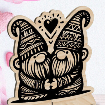 Intra απο ξύλο plywood  Χρώμα wenge 3mm-4mm πάχος - Κόψιμο με λέιζερ στολίδι Gnome Love Valentine Δίασταση 6x6 cm INTRAFABR-67074060 - Image 1