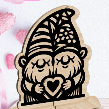 Intra απο ξύλο plywood  Χρώμα wenge 3mm-4mm πάχος - Κόψιμο με λέιζερ στολίδι Gnome Love Valentine Δίασταση 6x6 cm INTRAFABR-95639527 - Image 1