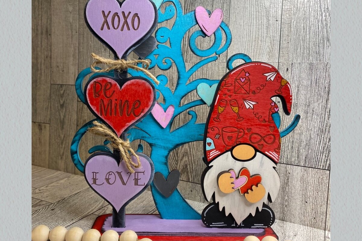 Intra απο ξύλο plywood  Χρώμα wenge 3mm-4mm πάχος - Gnome Valentines Shelf Sitter Laser Δίασταση 20x20 cm INTRAFABR-118746097