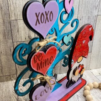 Intra απο ξύλο plywood  Χρώμα wenge 3mm-4mm πάχος - Gnome Valentines Shelf Sitter Laser Δίασταση 20x20 cm INTRAFABR-118746097 - Image 4