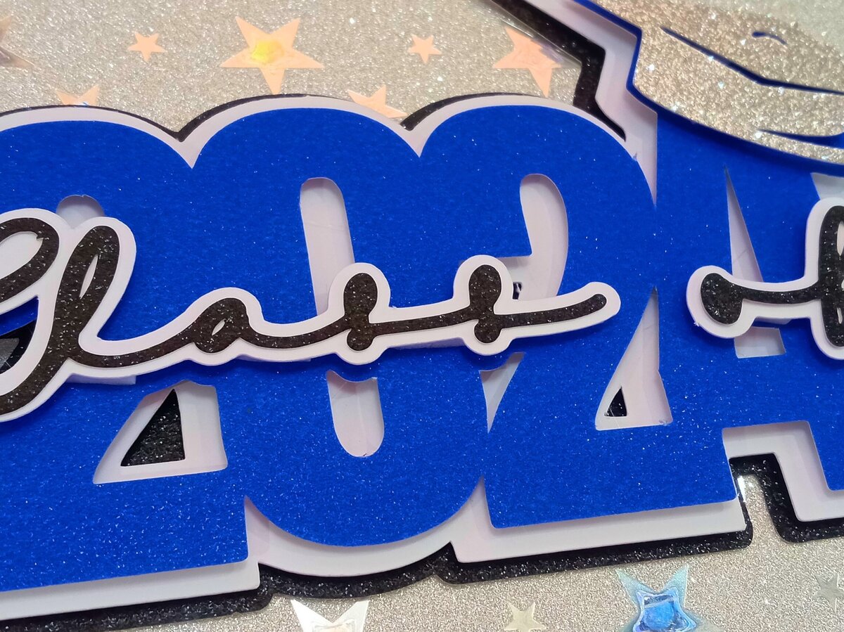 Intra απο ξύλο plywood  Χρώμα wenge 3mm-4mm πάχος - Graduation 2024 Cake Topper Δίασταση 20x20 cm INTRAFABR-95732457