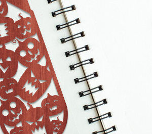 Intra απο ξύλο plywood  Χρώμα wenge 3mm-4mm πάχος - Απόκριες σελιδοδείκτης Design Δίασταση 4x4 cm INTRAFABR-15501113