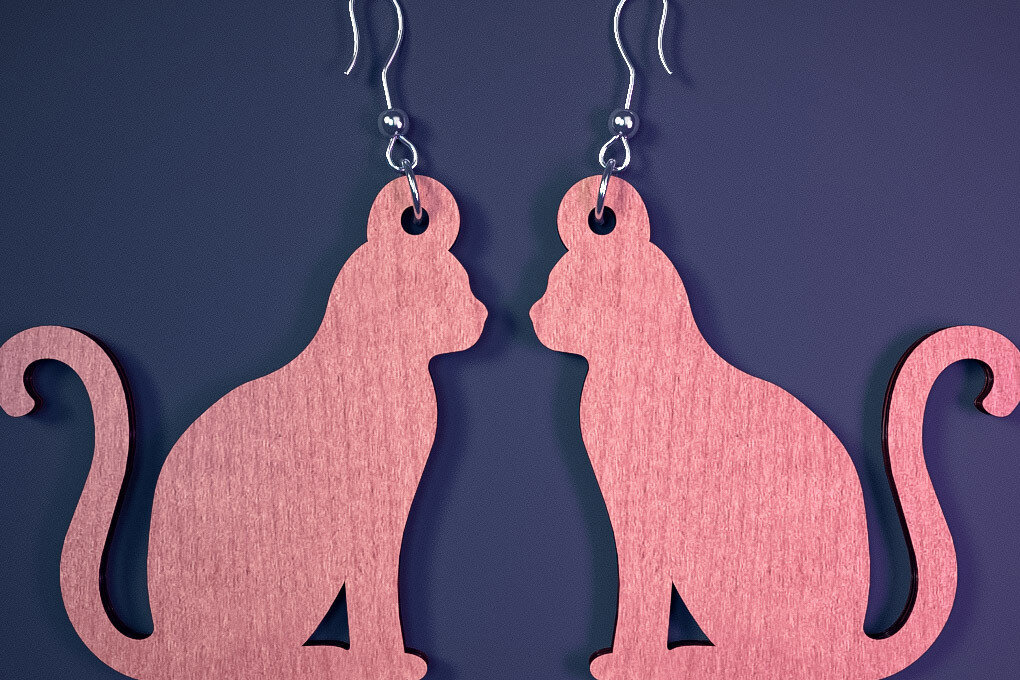 Intra απο ξύλο plywood  Χρώμα wenge 3mm-4mm πάχος - Αποκριάτικα σκουλαρίκια με λέιζερ |Spooky Δίασταση 3x3 cm INTRAFABR-108925696