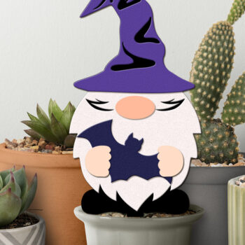 Intra απο ξύλο plywood Χρώμα wenge 3mm-4mm πάχος - Halloween Gnome με κομμένο νυχτερίδας Δίασταση 4x11 cm INTRAFABR-116205302 - Image 1