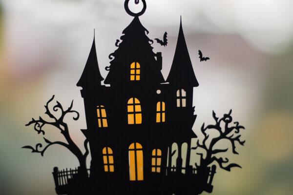 1758752631_Halloween-Haunted-House-Decor-SVG-Graphics-103038262-1-1