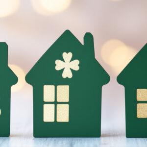 Intra απο ξύλο plywood 3mm-4mm πάχος – Σπίτια St. Patrick's Day PaperCut Cu Δίασταση  20x20 cm INTRAFABR-117849075