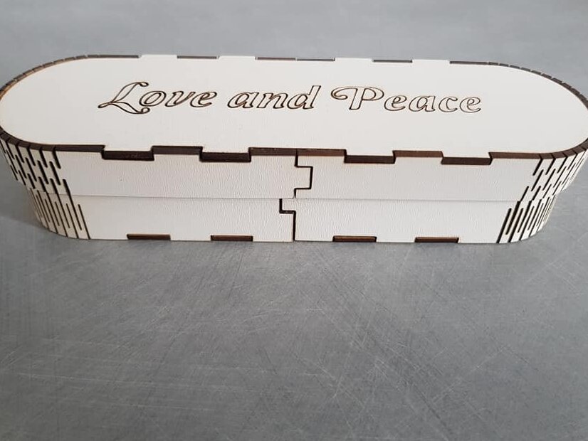 Intra απο ξύλο plywood 3mm-4mm πάχος – Εξατομικευμένο Ξύλινο Μολυβοκούτι 12x15 cm INTRAVECTRY-MY542301