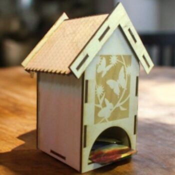 Intra απο ξύλο plywood 3mm-4mm πάχος – Σπίτι με χαραγμένο φακελάκι τσαγιού πεταλούδα 15x20 cm INTRAVECTRY-MY557645 - Image 1