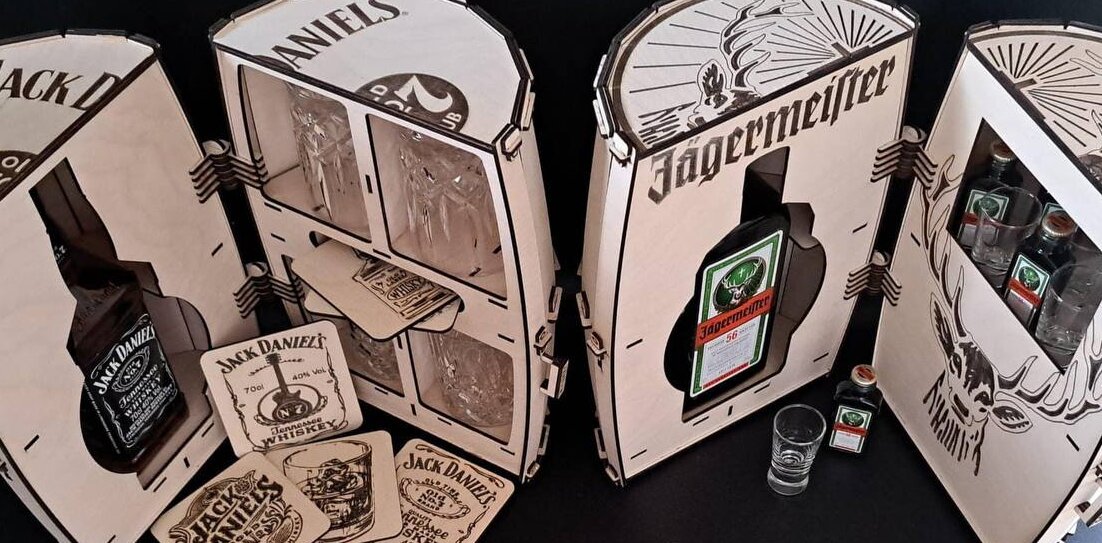 Intra απο ξύλο plywood 3mm-4mm πάχος – Jack Daniels Mini Bar Set Box 20x20 cm INTRAVECTRY-MY542476