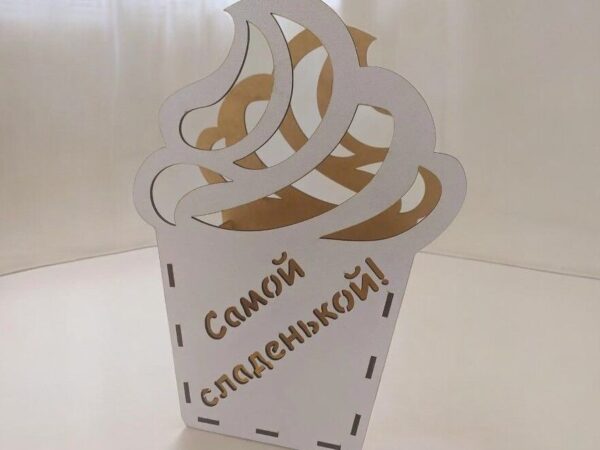 1759008225_laser-cut-cupcake-flower_1