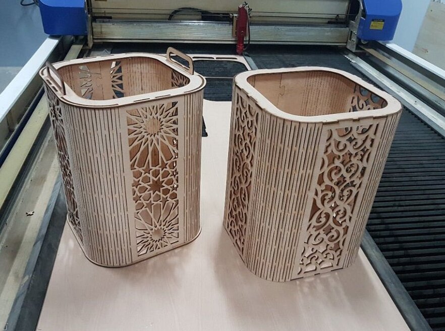 Intra απο ξύλο plywood 3mm-4mm πάχος – ξύλο Ζωντανού Μεντεσέ Καλάθι Σκουπιδιών 20x20 cm INTRAVECTRY-MY558066