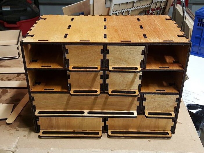 Intra απο ξύλο plywood 3mm-4mm πάχος – Κουτί εξαρτημάτων στοίβαξης προσαρμόσιμου κόντρα πλακέ με επιλογές συρταριού 50x60 cm INTRAVECTRY-MY542853