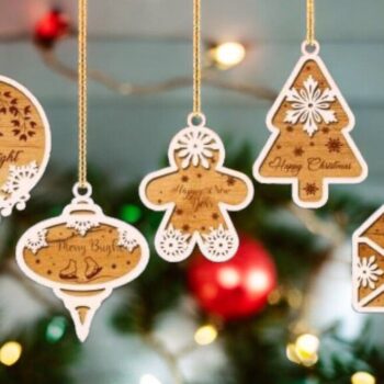 Intra απο ξύλο plywood 3mm-4mm πάχος – Χριστουγεννιάτικο Κρεμαστό Στολίδι 10x10 cm INTRAVECTRY-MY547353 - Image 1