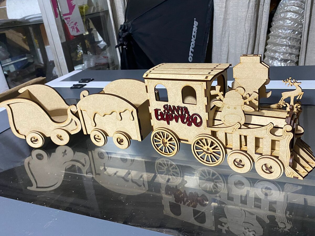 Intra απο ξύλο plywood 3mm-4mm πάχος – Ξύλινο τρένο Santa Express 15x15 cm INTRAVECTRY-MY542694