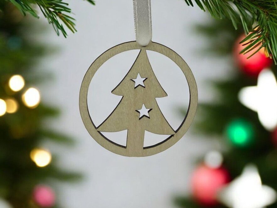 Intra απο ξύλο plywood 3mm-4mm πάχος – Χριστουγεννιάτικο δέντρο με μπιχλιμπίδι αστεριών 10x10 cm INTRAVECTRY-MY542768