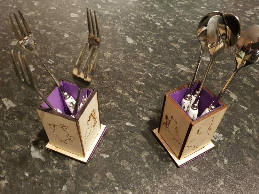 Intra απο ξύλο plywood 3mm-4mm πάχος – Θήκη για μαχαιροπίρουνα τσαγιού ξύλο CDR SVG 25x25 cm INTRAVECTRY-MY547559