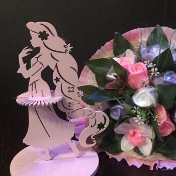 Intra απο ξύλο plywood 3mm-4mm πάχος – Κορίτσι με φλοράλ ξύλο θήκης χαρτοπετσέτας μαλλιών 20x25 cm INTRAVECTRY-MY554352 - Image 4