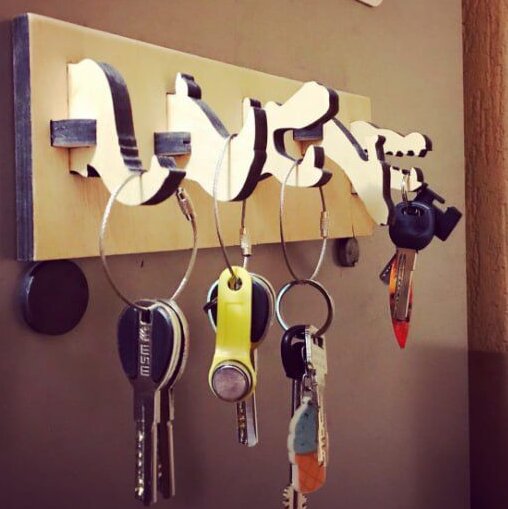 1759009805_laser-cut-wall-mounted-key-holder-with-anima_1