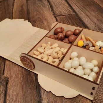 Intra απο ξύλο plywood 3mm-4mm πάχος – Κουτί δώρου ξηρών φρούτων για τις 8 Μαρτίου 10x10 cm INTRAVECTRY-MY544823 - Image 3