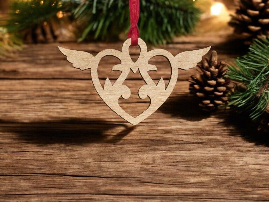 Intra απο ξύλο plywood 3mm-4mm πάχος – Αναμνηστικό στολίδι φτερών καρδιάς 25x25 cm INTRAVECTRY-MY546625