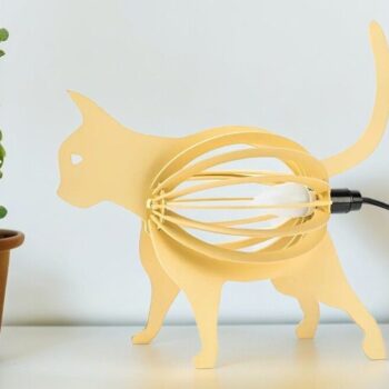 Intra απο ξύλο plywood 3mm-4mm πάχος – Ξύλινο επιτραπέζιο φωτιστικό σε σχήμα γάτας 15x20 cm INTRAVECTRY-MY544425 - Image 1