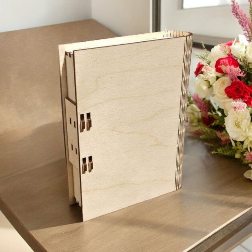 Intra απο ξύλο plywood 3mm-4mm πάχος – Ξύλινο κουτί βιβλίου με συρόμενο μάνταλο 15x15 cm INTRAVECTRY-MY543369