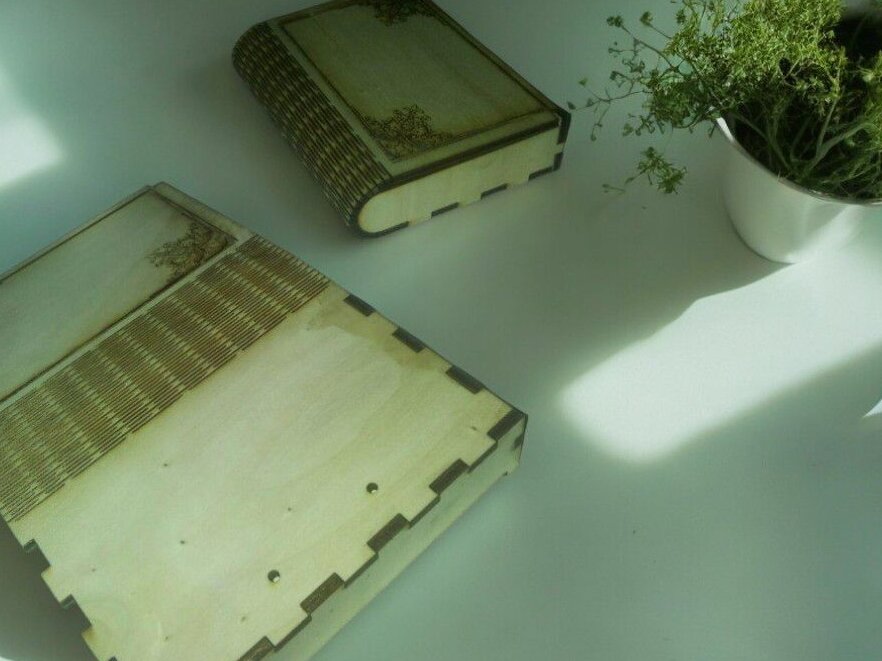 Intra απο ξύλο plywood 3mm-4mm πάχος – Κουτί βιβλίου με floral χαρακτικό 45x50 cm INTRAVECTRY-MY543371