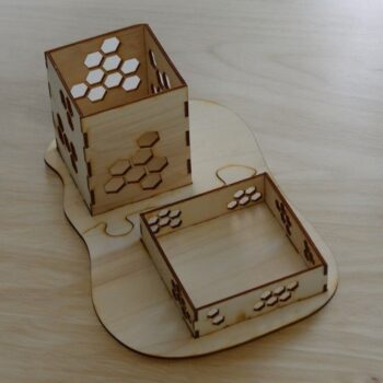 Intra απο ξύλο plywood 3mm-4mm πάχος – Κολλητική σημείωση κηρήθρας με μολυβοθήκη 15x15 cm INTRAVECTRY-MY552186 - Image 4